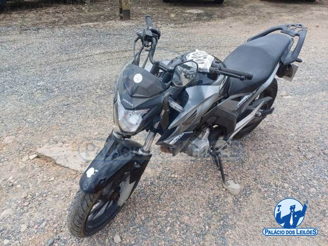 LOTE 17 HONDA CB 250 F 2019/2019 